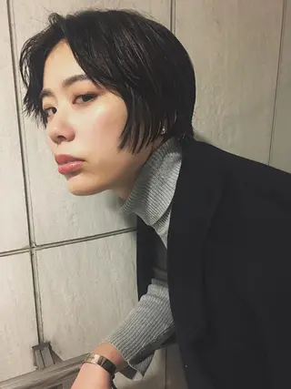 ショート レイヤーカット/ パーマ/鎌田実奈歩のヘアスタイル