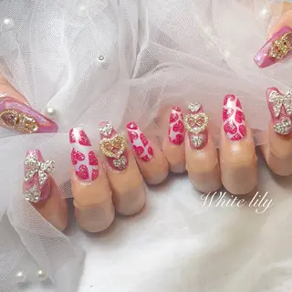 ネイル White lily所属・牧田 雅世のネイルデザイン