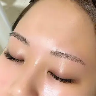 アイブロウ . ASUKAのマツエク・マツパデザイン