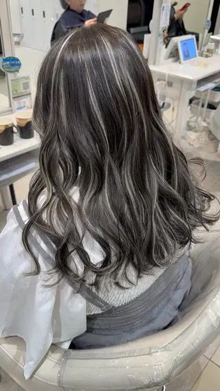 ロング カラー ヘアアレンジ シアーベージュニスト 🥣大石亜里紗のヘアスタイル