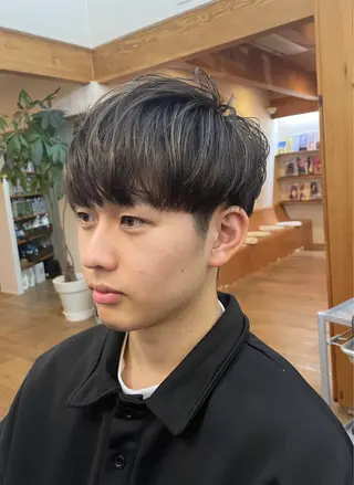 ショート カラー aim of garnet所属・アンドウ ソラのヘアスタイル