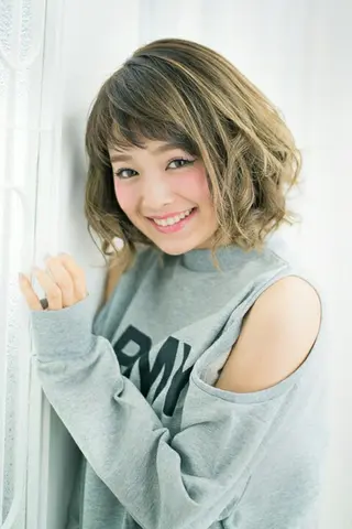 カラー 下地 康裕のヘアスタイル