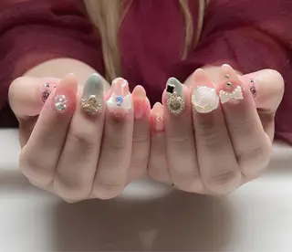 ネイル KARI ネイルサロンのネイルデザイン