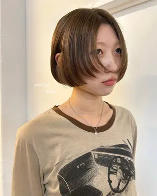 ショート レイヤーカット/ 透明感カラーmikuのヘアスタイル