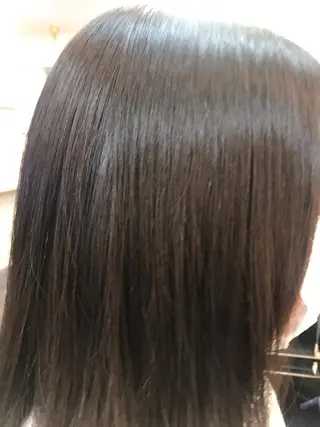 セミロング パーマ 桧山 真のヘアスタイル