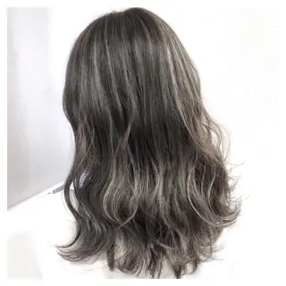 セミロング カラー biscohair 髪にドラマを。のヘアスタイル