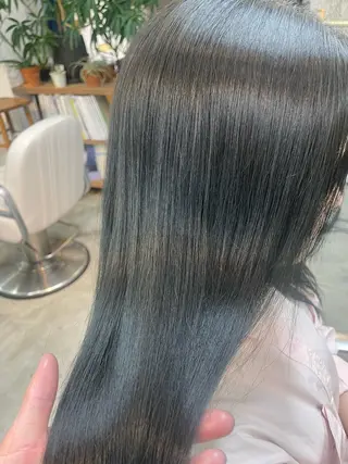 ロング カラー traffic🦋 佐藤由依子のヘアスタイル