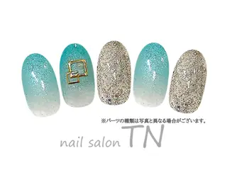 ネイル 中島 実穂のネイルデザイン