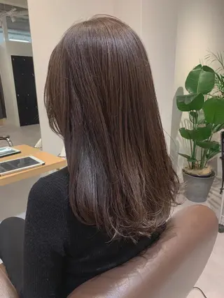 セミロング カラー MIA 菅原のヘアスタイル