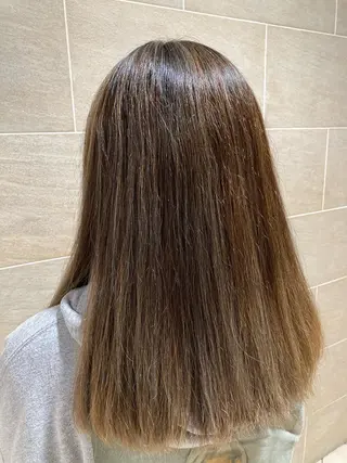 セミロング カラー 宮原 佳苗のヘアスタイル