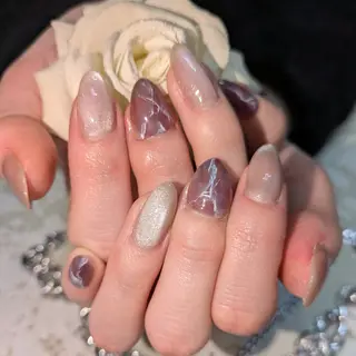 ネイル エステとネイル ローズコンフォートのネイルデザイン