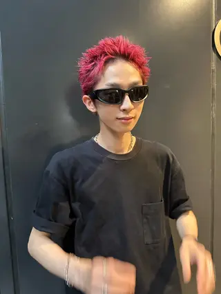 カラー ヘアアレンジ メンズ タイトボブ個性派カラ ーAKANEのヘアスタイル