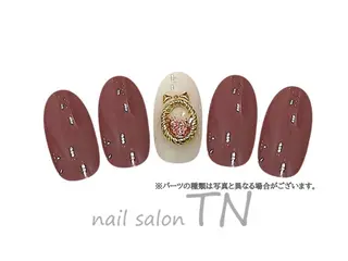 ミディアム ネイル 矢川 まどかのネイルデザイン