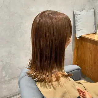 セミロング カラー 黒岩 梨沙のヘアスタイル