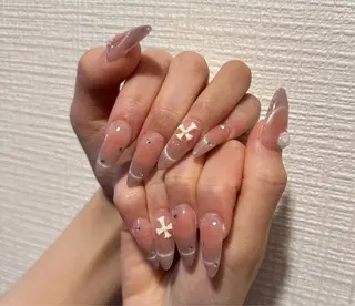 ネイル 長さ出し専門 パーツのネイルデザイン