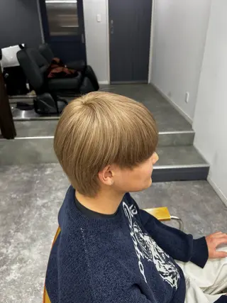 ショート メンズ IO【イオ】ブリーチ／ダブルカラー/髪質改善/ケアブリーチ/ハイトーン／長野市／長野駅所属・木藤 優杏のヘアスタイル