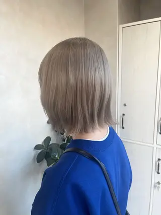 セミロング カラー irwi/イルウィ所属・miku🎀門前仲町 ブリーチ・レイヤーのヘアスタイル