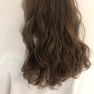 セミロング カラー kakimotoarms自由が丘CLEO所属・田中 小百合のヘアスタイル