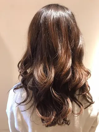 セミロング 勝沼 佑季のヘアスタイル