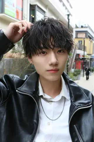 メンズ PERCUT所属・下北沢メンズ専門 美容師中島のヘアスタイル