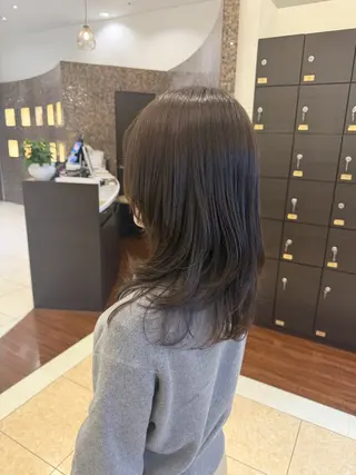 セミロング VISAGE所属・visage ももかのヘアスタイル