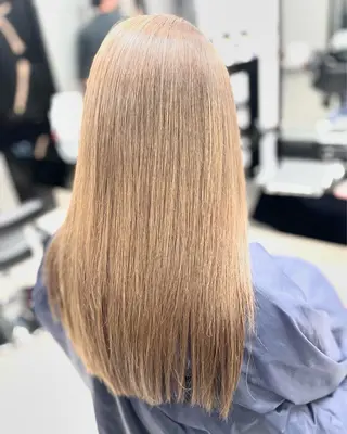 セミロング カラー ioeわかめようじ/ 縮毛矯正/髪質改善のヘアスタイル