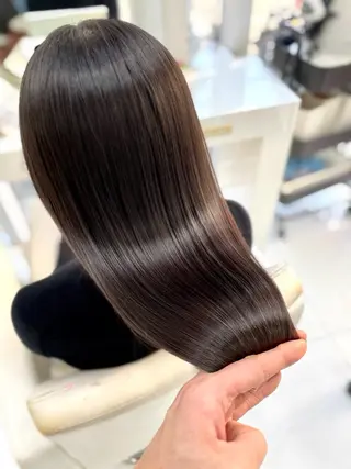 セミロング カラー 20代半ば上質なへア ケア 髪質改善 大西のヘアスタイル