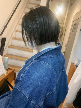 ショート カラー 【pejite】 Hinanoのヘアスタイル