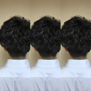 ミディアム パーマ メンズ 透明感カラー・ 髪質改善🩵イケダのヘアスタイル