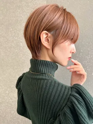 ショート カラー 木元 瑛✂︎ボブのヘアスタイル