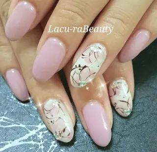 ネイル 小顔と腸の専門店 ラクーラビューティのエステ・リラクイメージ