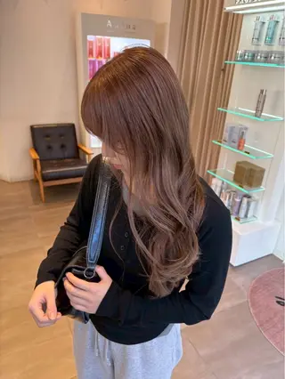 ロング わだ まゆのヘアスタイル