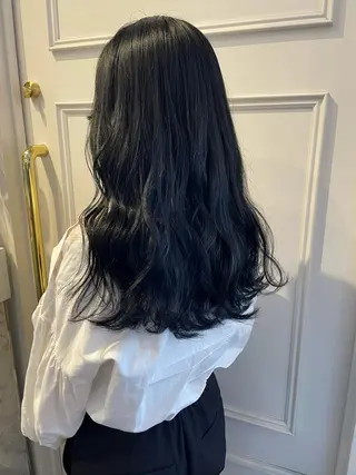 ロング カラー 安藤 佑衣のヘアスタイル