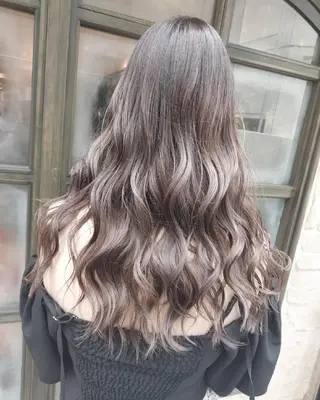 ロング カラー grow上野御徒町【グロウ】所属・ブリーチ・ハイトーン 特化🎉内山のヘアスタイル