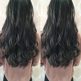 ロング カラー graxi'    グラシー所属・ブリーチ/ハイトーン SERINAのヘアスタイル