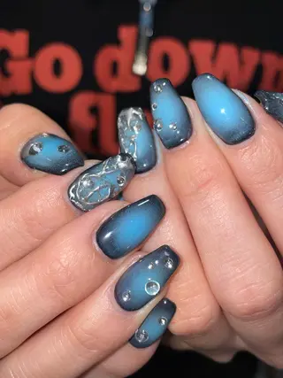 ネイル 🎀ボブ＋ハイトーン シュカ👶🏻のヘアスタイル