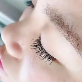 マツエク・マツパ ベルアイラッシュ所属・eyelash. manaの眉毛・アイブロウイメージ
