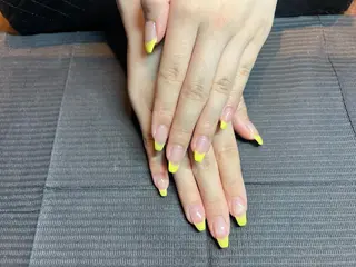 ネイル nail salon Luxury 梅田店所属・太田 侑里のネイルデザイン