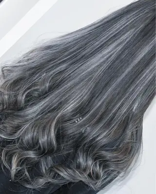 ロング カラー 🔹TOMO🔹 圧倒的経験値🔹のヘアスタイル