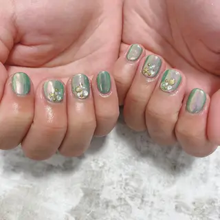 ネイル 吉岡 裕子のネイルデザイン