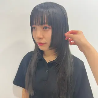 セミロング 🌼動き×透明感🩵 ハイトーン/ナナのヘアスタイル