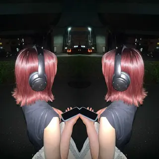 ミディアム カラー ハイライト/レイヤー /ハイトーン/AOIのヘアスタイル