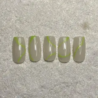 ネイル May.by Charme  Hのネイルデザイン