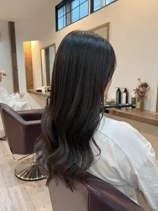 ロング カラー 工藤 梨花のヘアスタイル