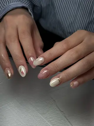 ネイル Nobody_ Karenのネイルデザイン