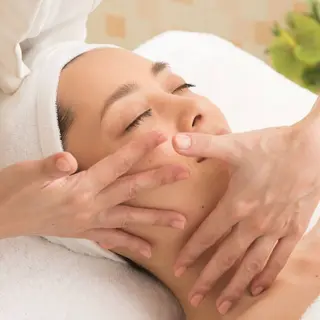 レザンジュ銀座店所属・レザンジュ銀座店 立川 奏羽のエステ・リラクイメージ