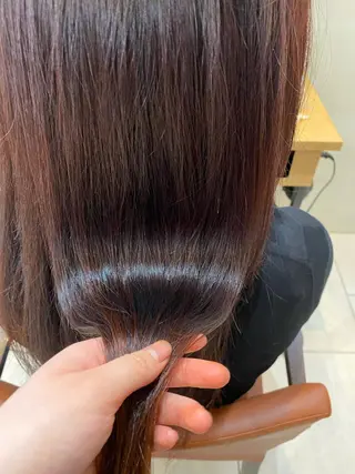 ロング カラー あやめ【顔まわり/レ イヤー/柔らかカラ】のヘアスタイル