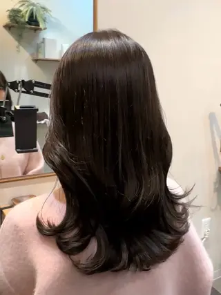 セミロング カラー MARICinc. by　Qmee所属・ささもと えりかのヘアスタイル