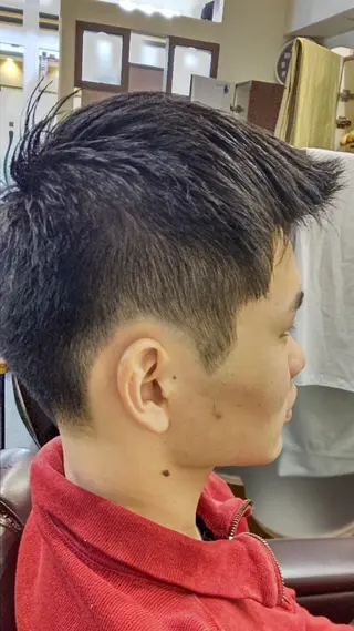 ショート 渡部 陽道のヘアスタイル