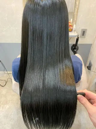 ロング カラー ヘアアレンジ FONS 🤍yurika🤍のヘアスタイル